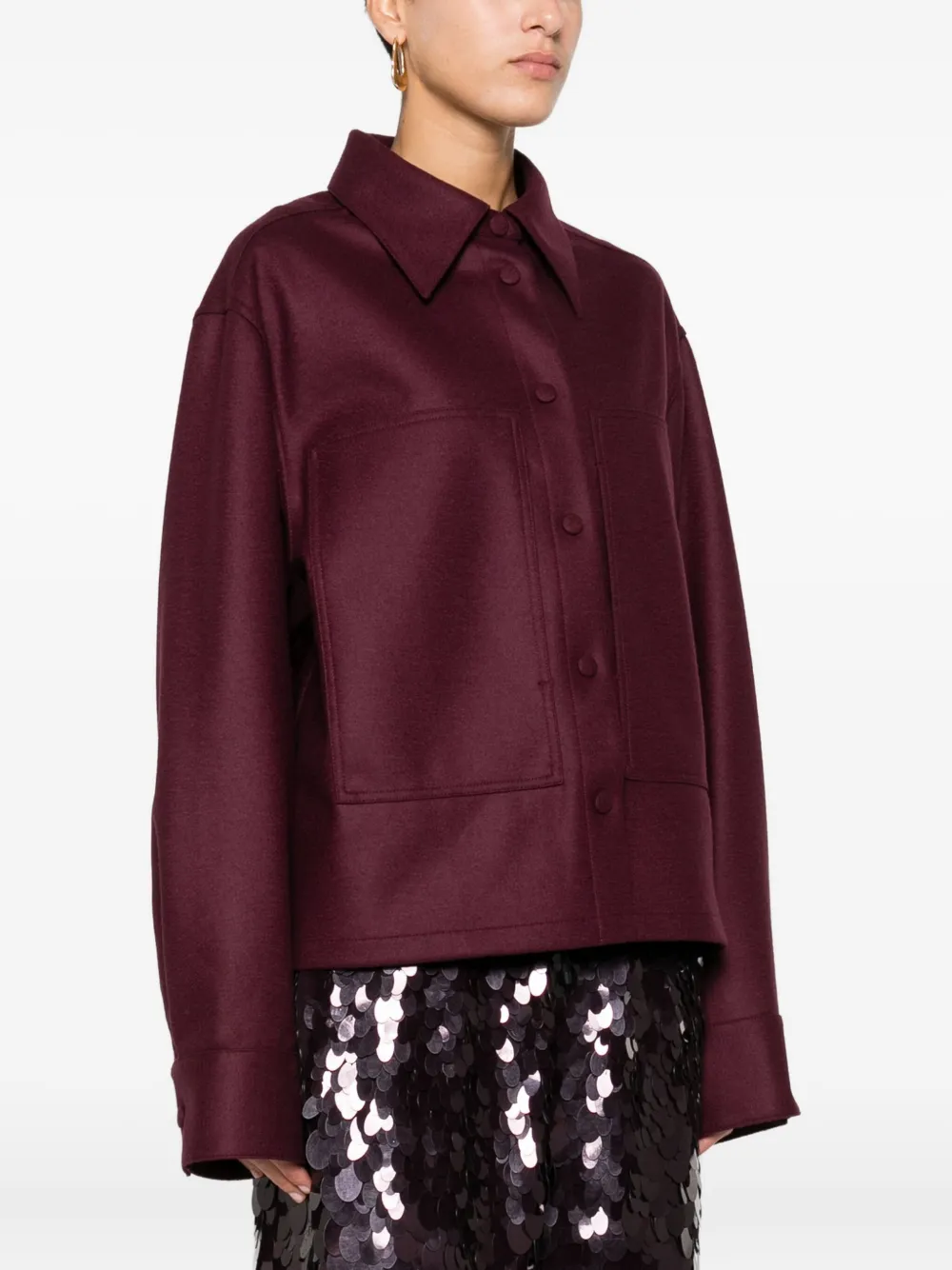 Jil Sander Hemdjacke mit geknöpften Pattentaschen Burgunderrot Damen