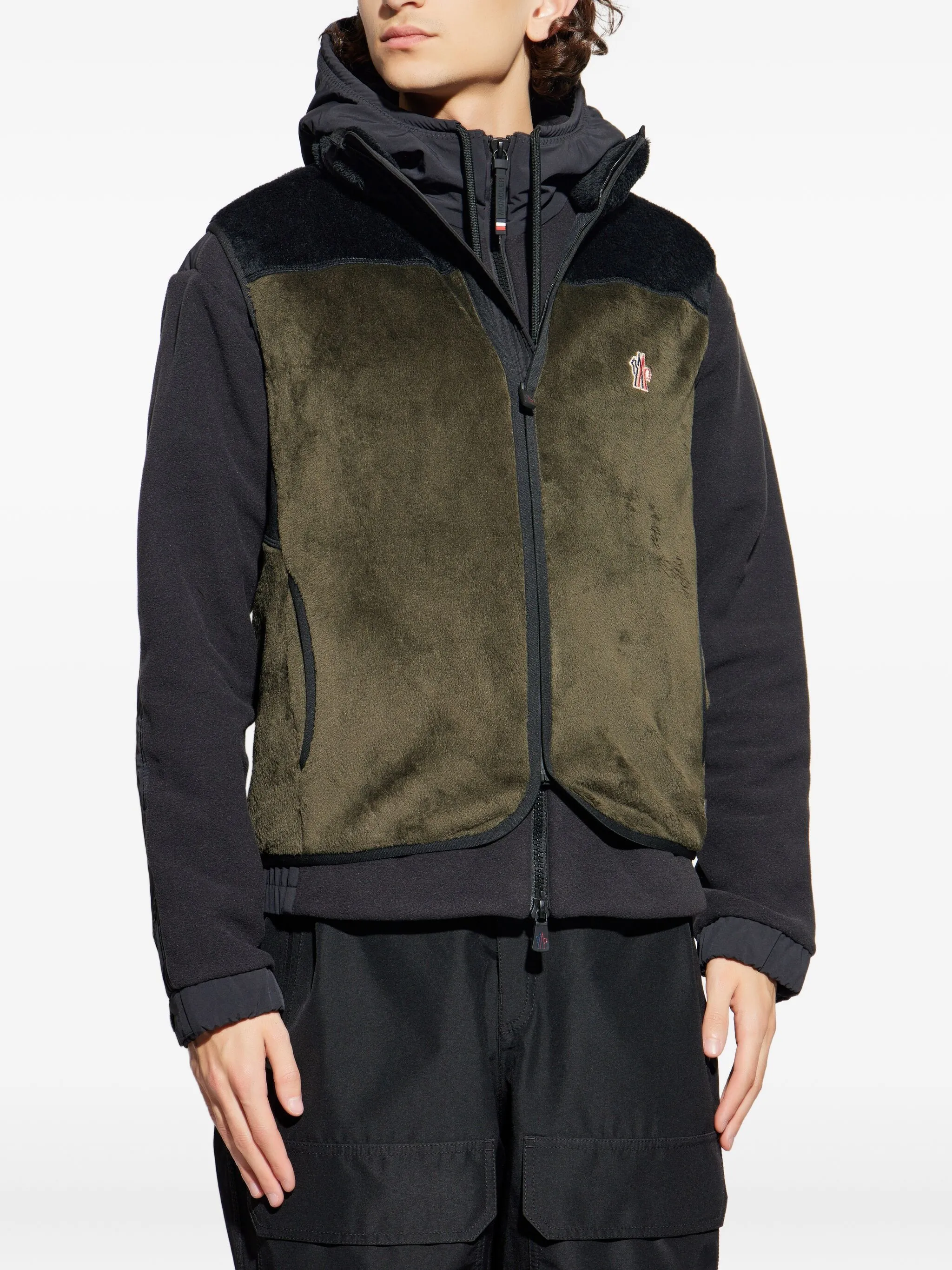 Moncler Grenoble Weste mit Reißverschluss und Logo Olivgrün Herren Moncler Grenoble Weste mit Reißverschluss und Logo Olivgrün Herren